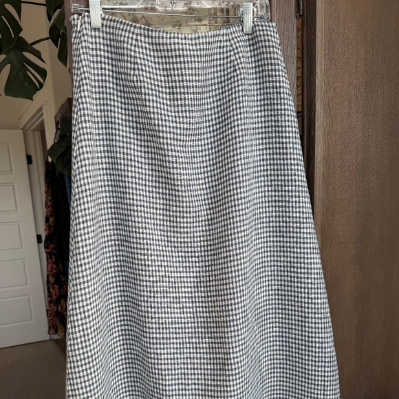 Reformation Andi Linen Maxi skirt in Slate Check, size 4 - Picture 4 of 8